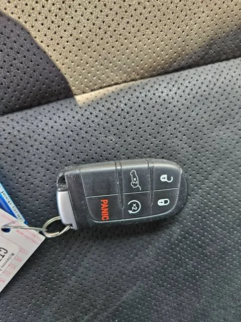 Used 2021 Gray Jeep Laredo X image 29