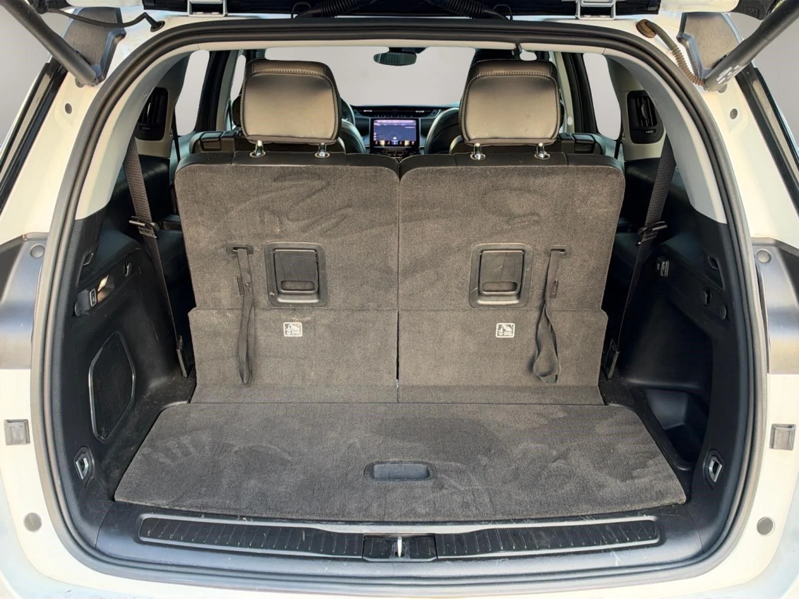 Used 2021 Bright White Clearcoat Jeep Limited image 5