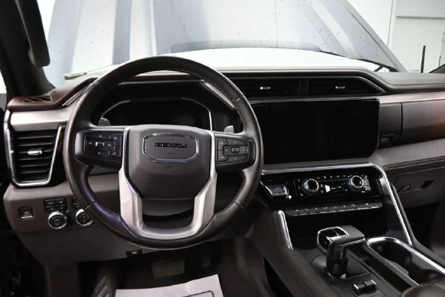 Used 2023 Silver GMC Denali image 27
