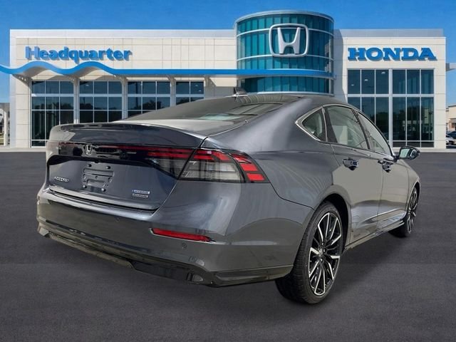 New 2026 Meteorite Gray Metallic Honda Touring image 3