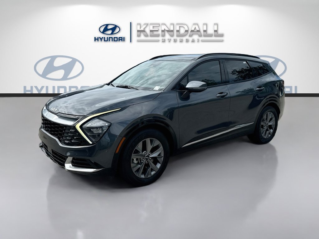 Certified Used 2023 Gravity Gray Kia SX image 3
