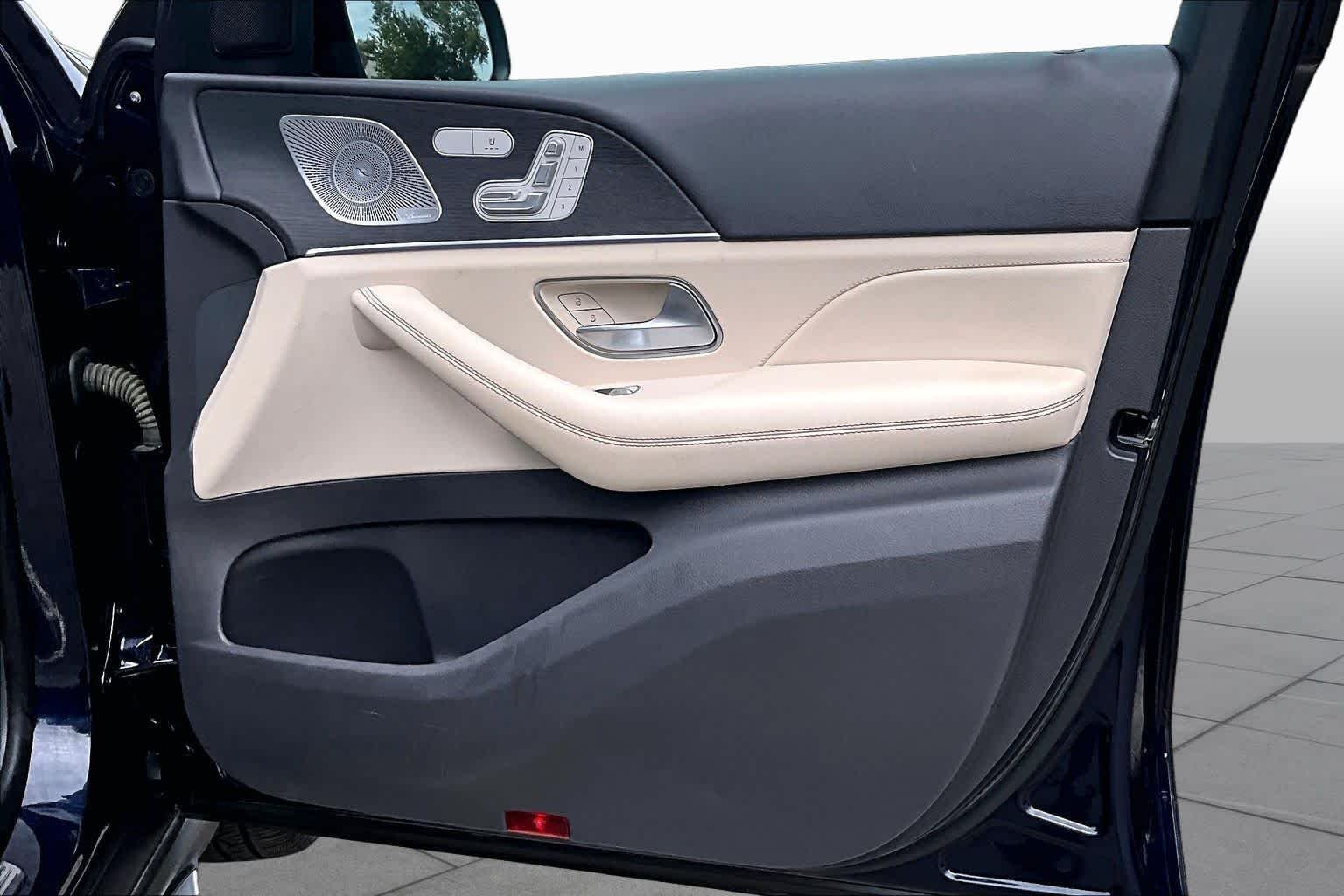 Used 2020 Lunar Blue Metallic Mercedes-Benz GLS 450 image 27
