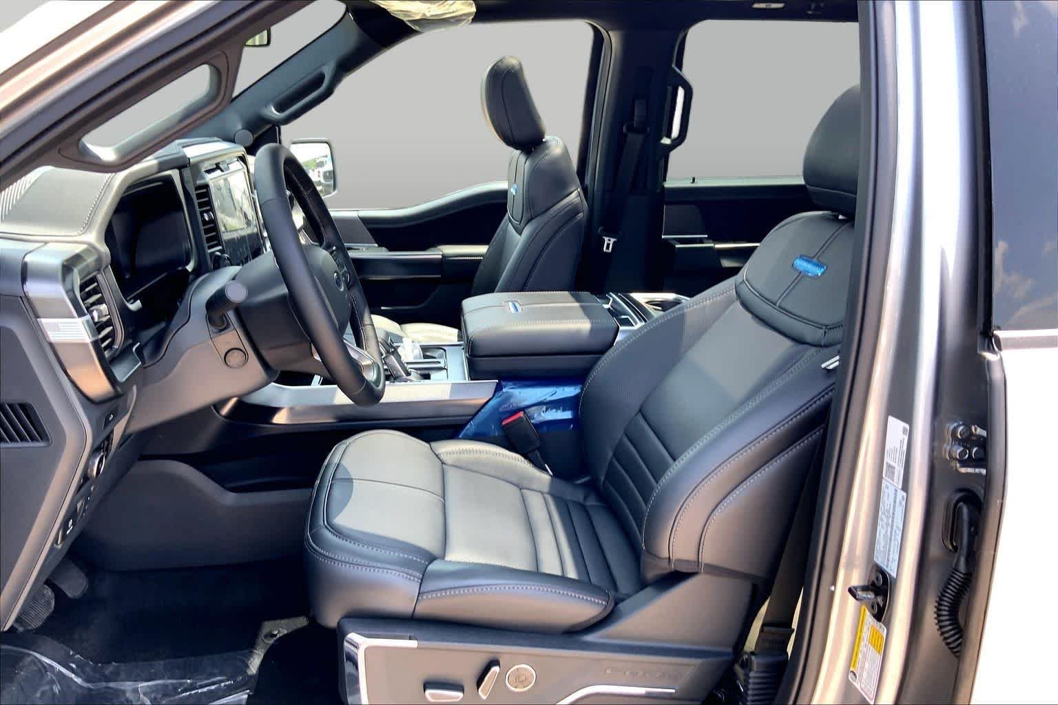 New 2026 Iconic Silver Metallic Ford Platinum® image 7