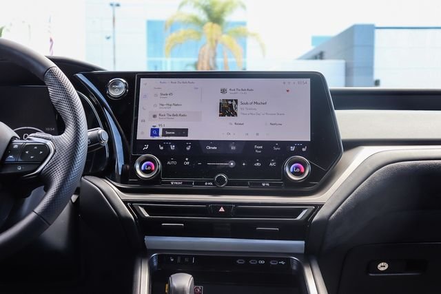New 2026 Wind Chill Pearl Lexus TX 500h F SPORT PERFORMANCE LUXURY AWD image 17