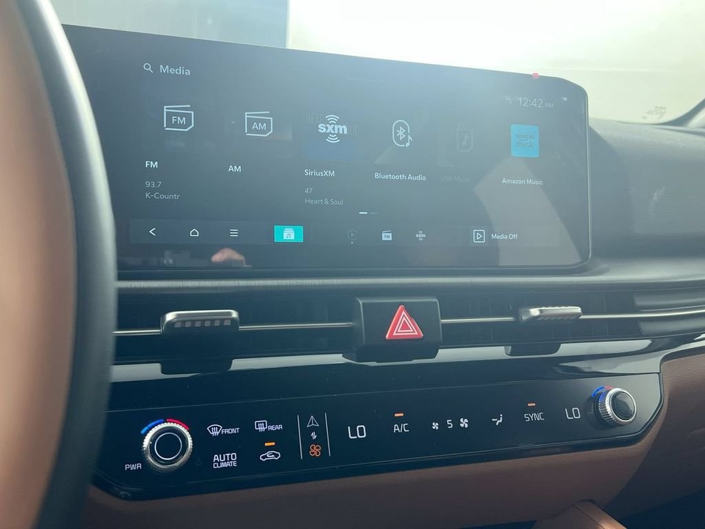 New 2026 Wolf Gray Kia X-Line image 28