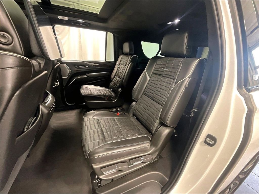 Used 2021 White Cadillac Sport Platinum image 15