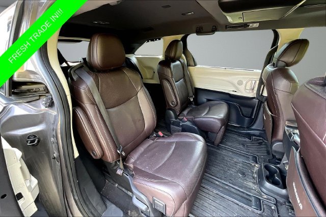 Used 2022 Gray Toyota Platinum image 27