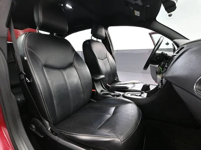 2012 Chrysler 200 Limited - Photo 39