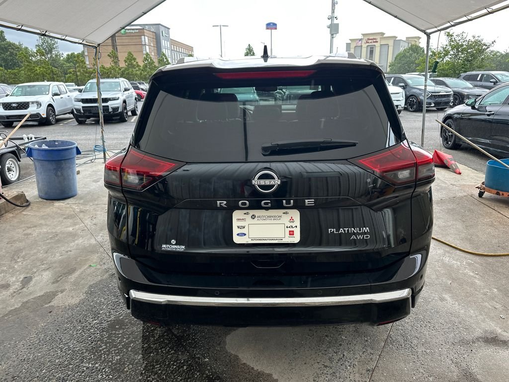 Used 2026 Black Nissan Platinum image 6