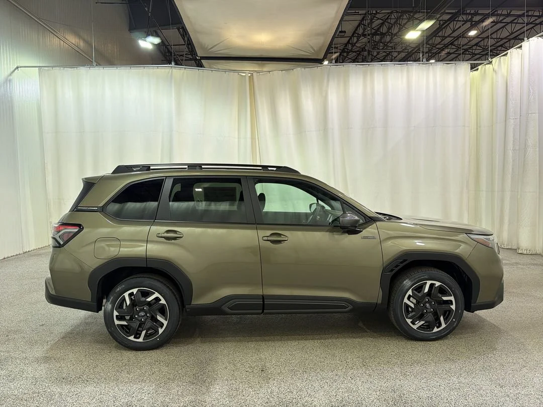 New 2026 Autumn Green Metallic Subaru Limited Hybrid image 5
