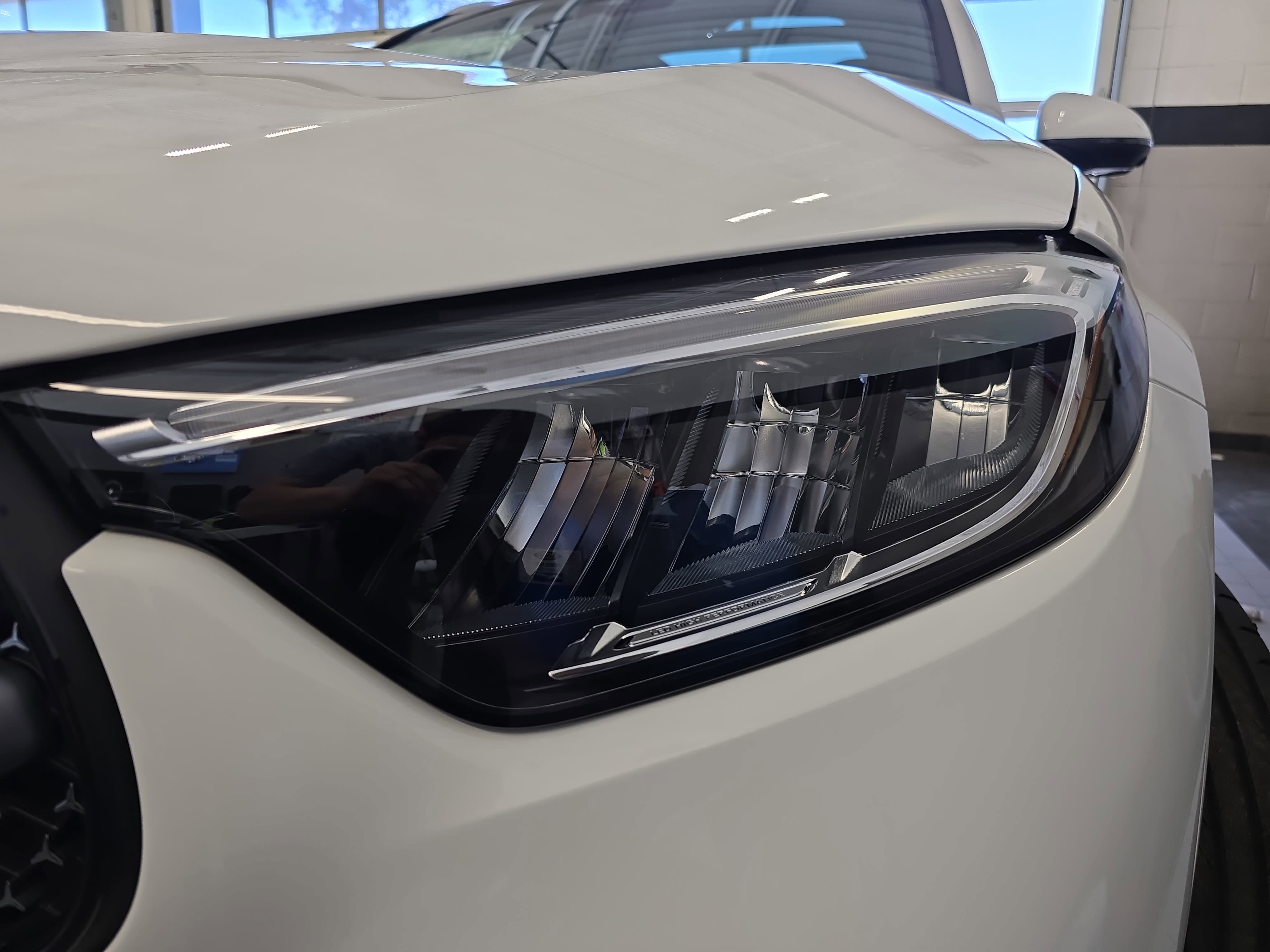 New 2026 Polar White Mercedes-Benz GLC300 image 34
