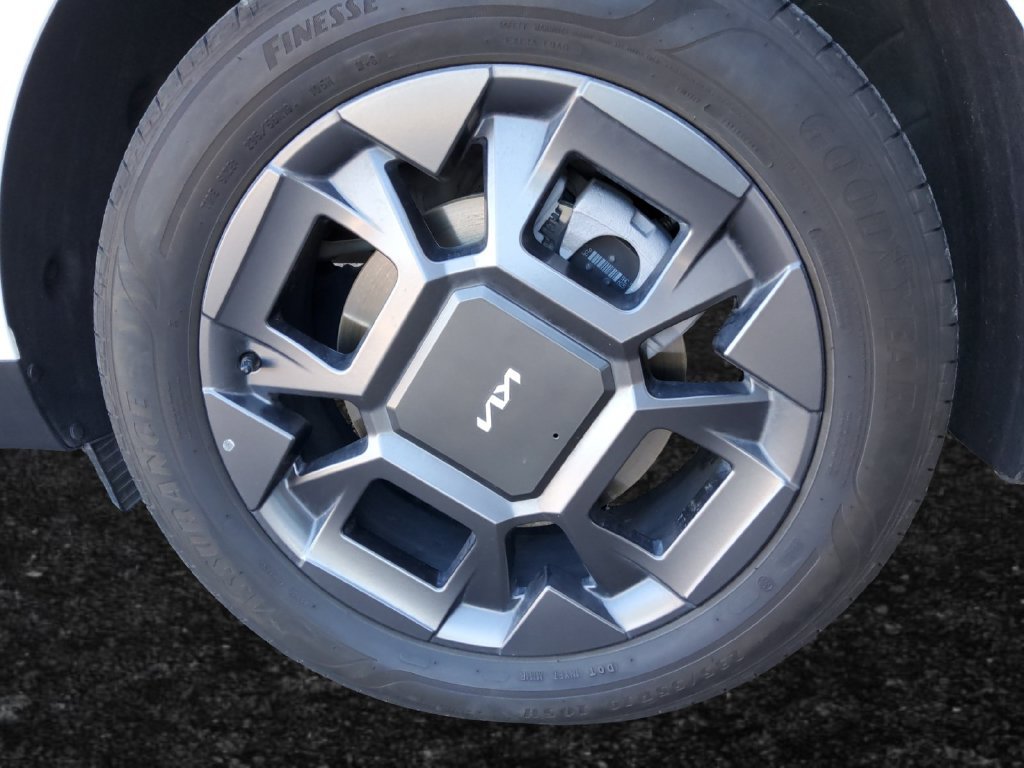 Certified Used 2026 White Kia EX image 26