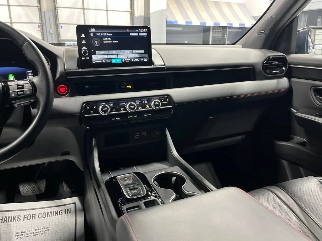 2025 Honda Pilot Black Edition - Photo 66