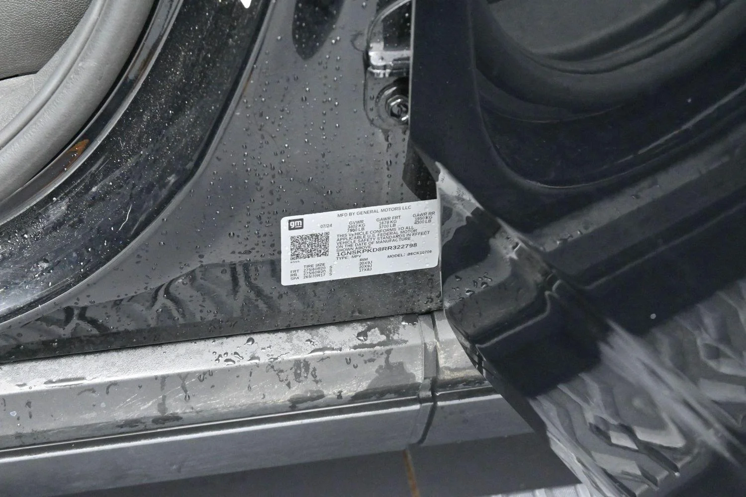 Used 2024 Black Chevrolet Z71 image 44
