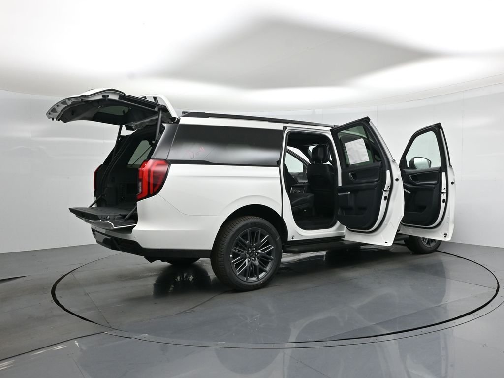 New 2026 Star White Metallic Tri-Coat Ford Platinum image 5