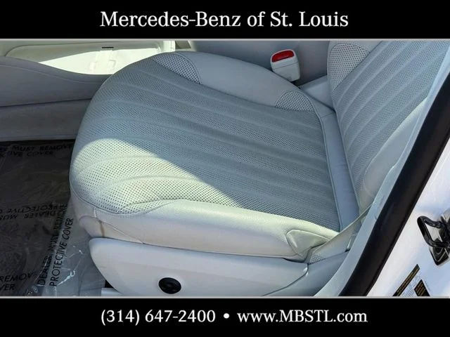 Certified Used 2024 White Mercedes-Benz 450 image 19