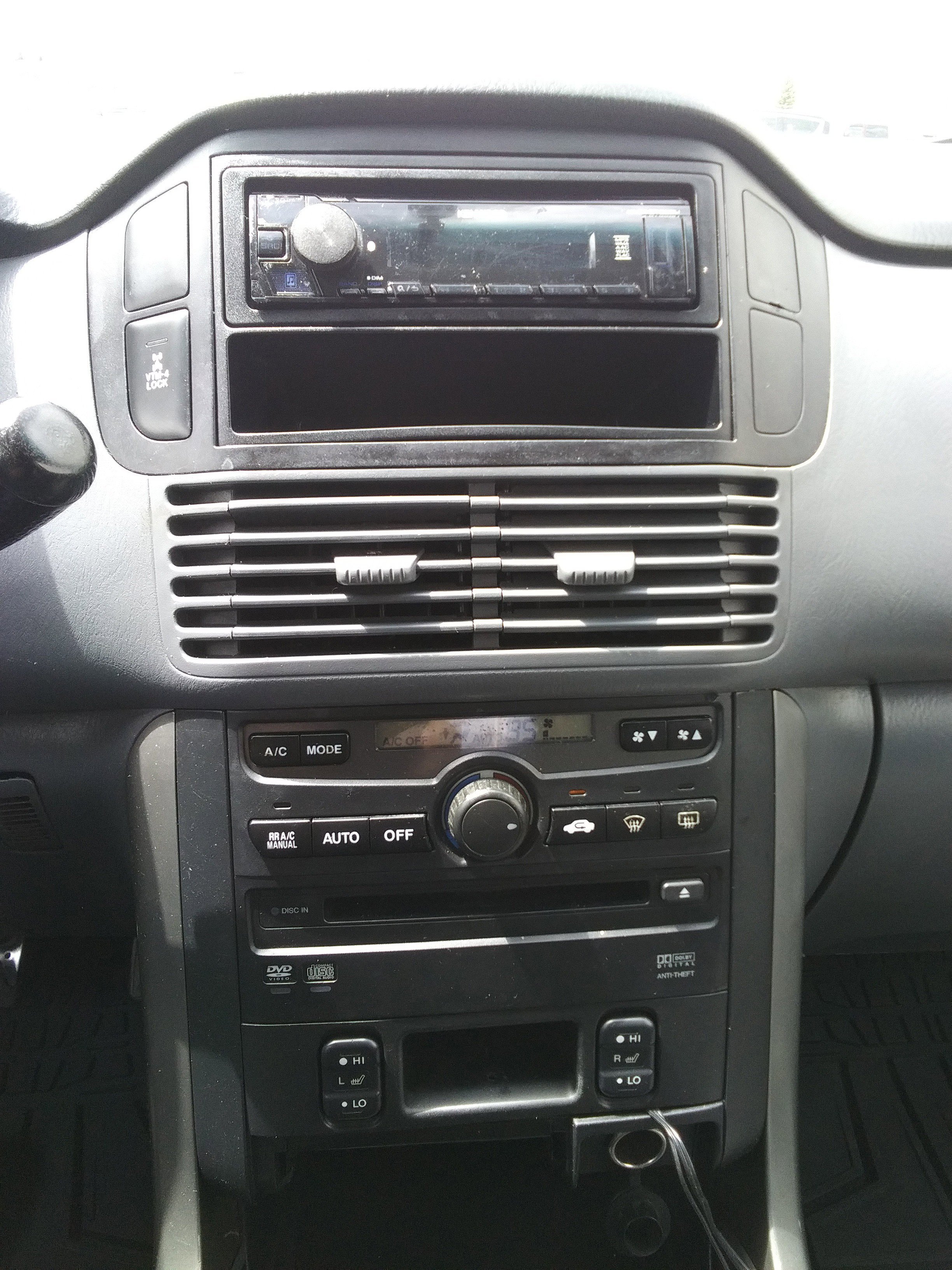 Used 2004 Silver Honda EX-L image 15