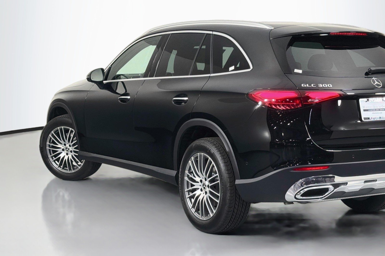 New 2027 Black Mercedes-Benz GLC 300 SUV image 14