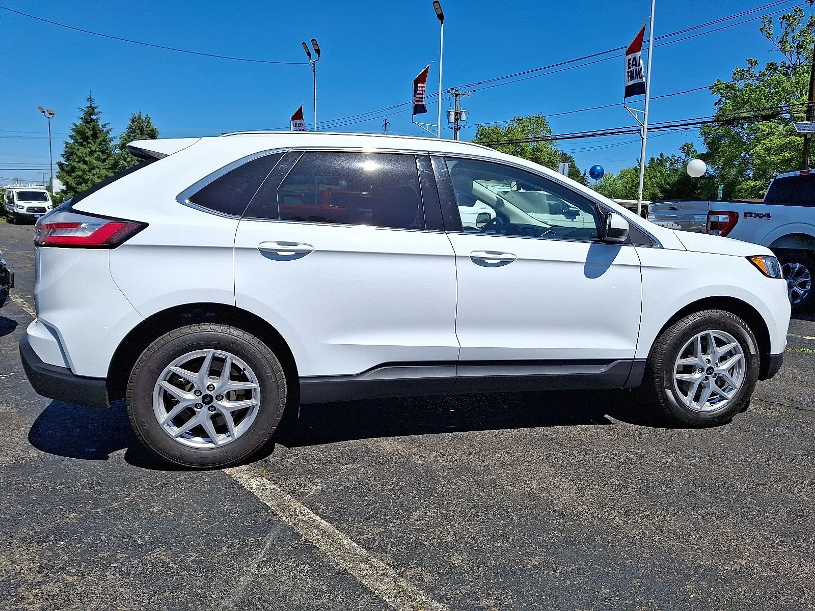 Used 2023 White Ford SEL image 7