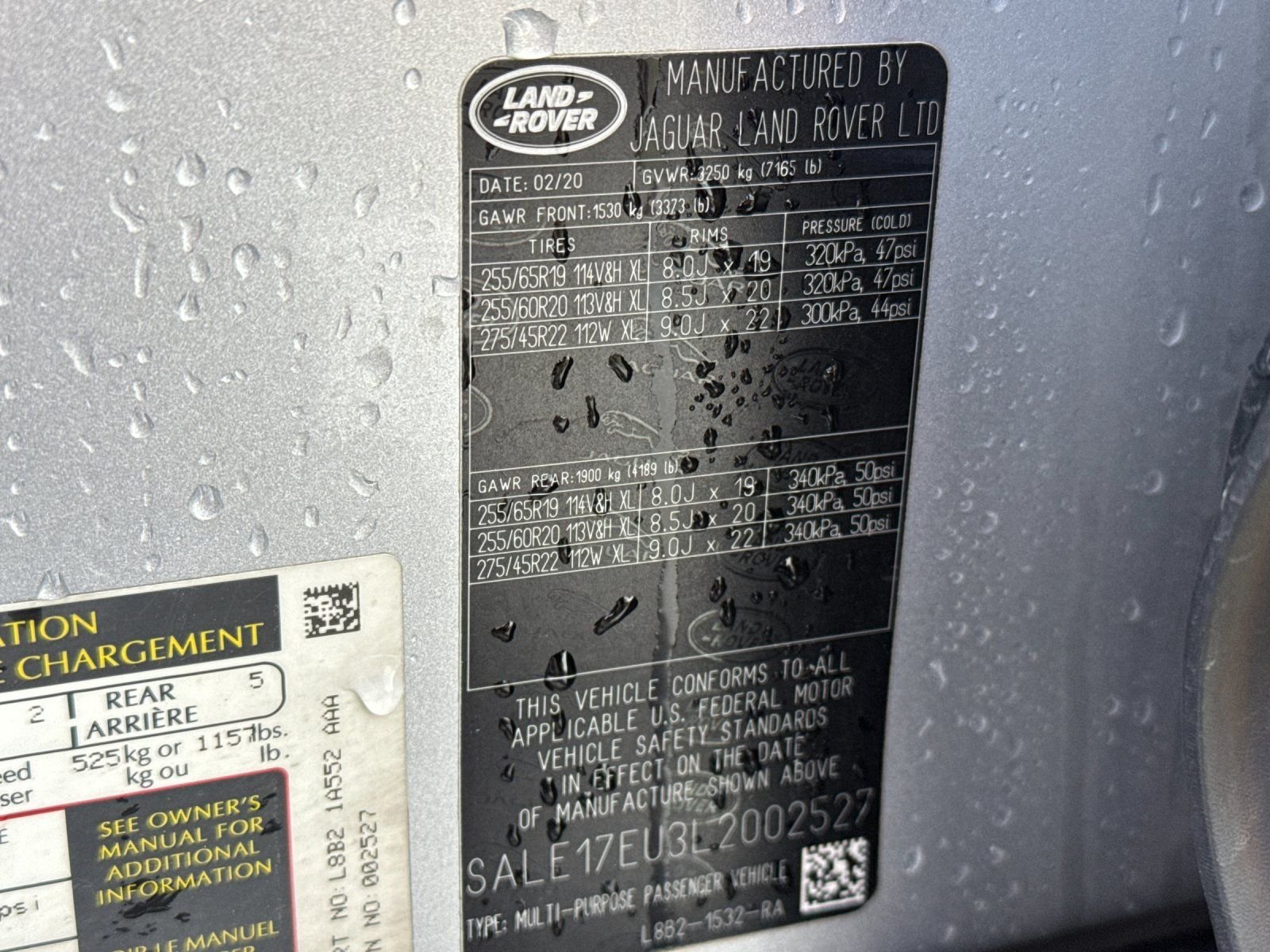Used 2020 Silver Land Rover First Edition image 28