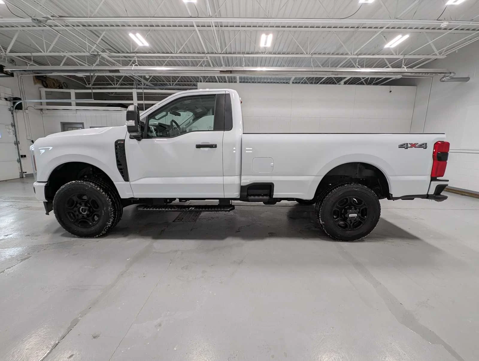 2025 Ford F-250 Super Duty XL - Photo 9