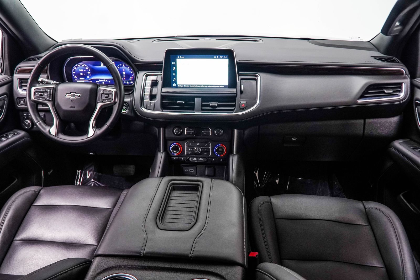 Used 2023 Black Chevrolet Z71 image 5