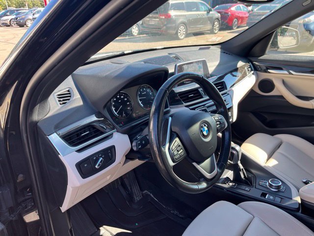 Used 2018 Jet Black BMW xDrive28i image 11