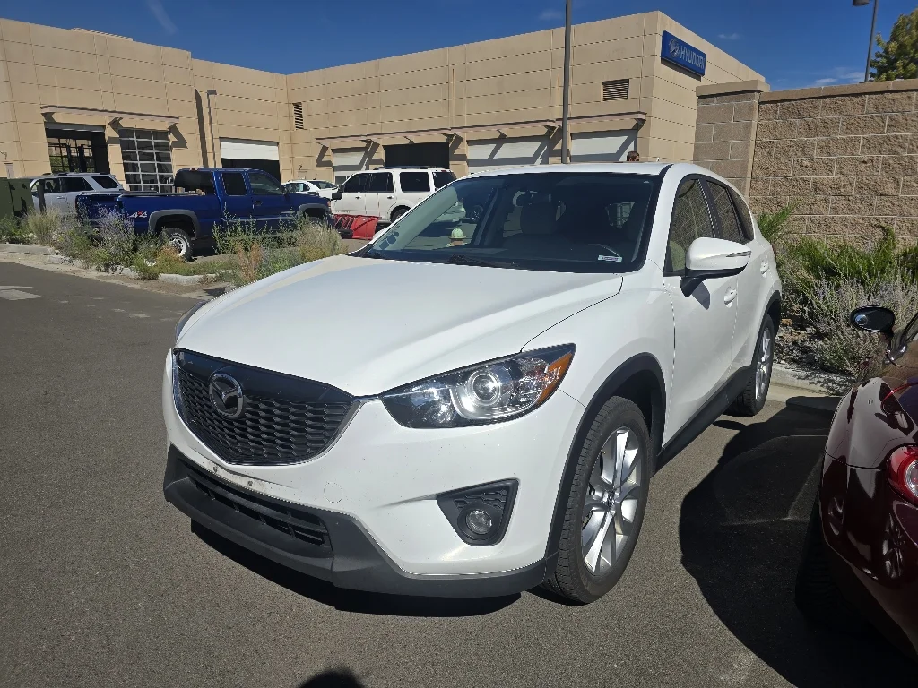 Used 2015 Crystal White Mica Mazda Grand Touring image 1