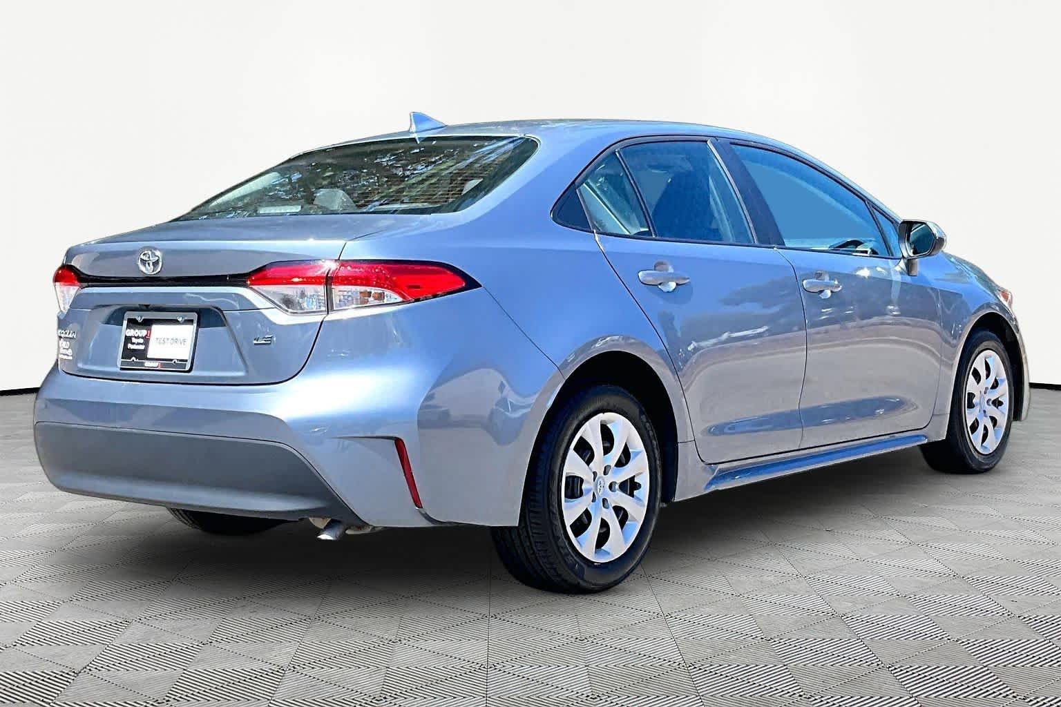 Used 2025 Celestite Toyota LE image 13