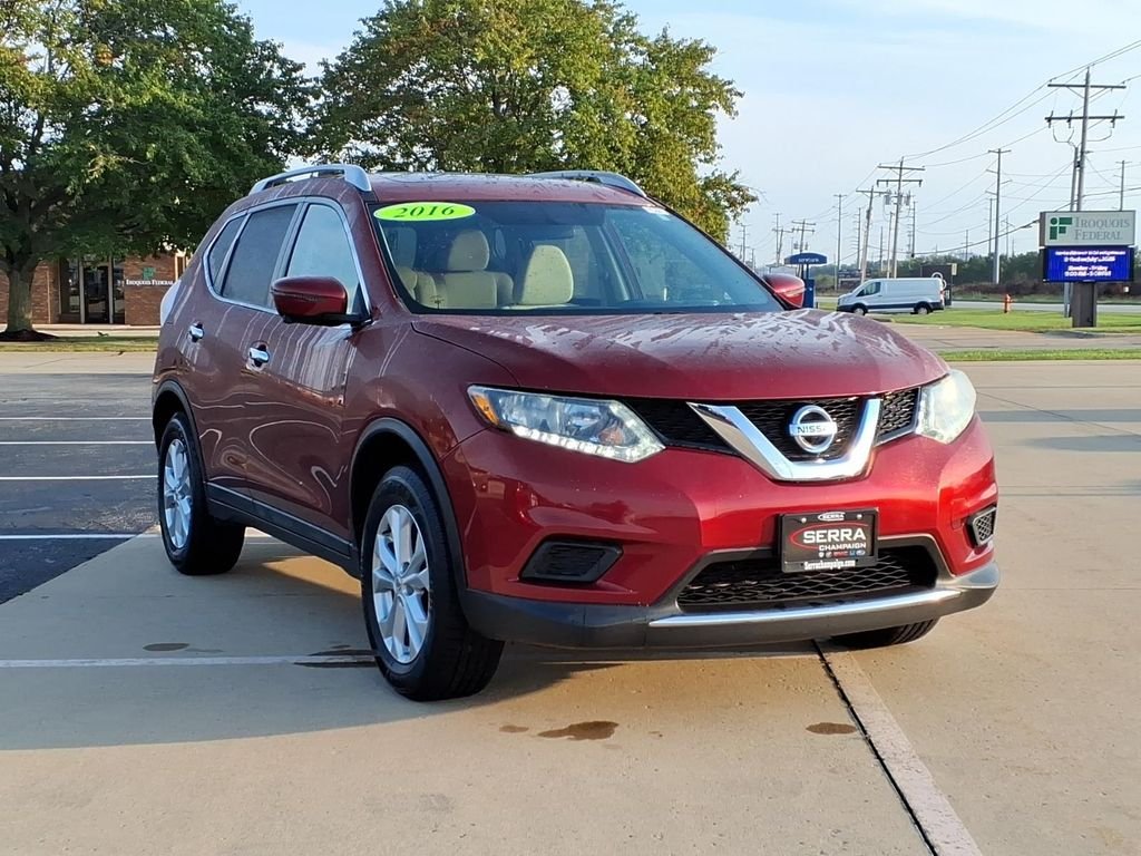 Used 2016 Cayenne Red Nissan SV image 17