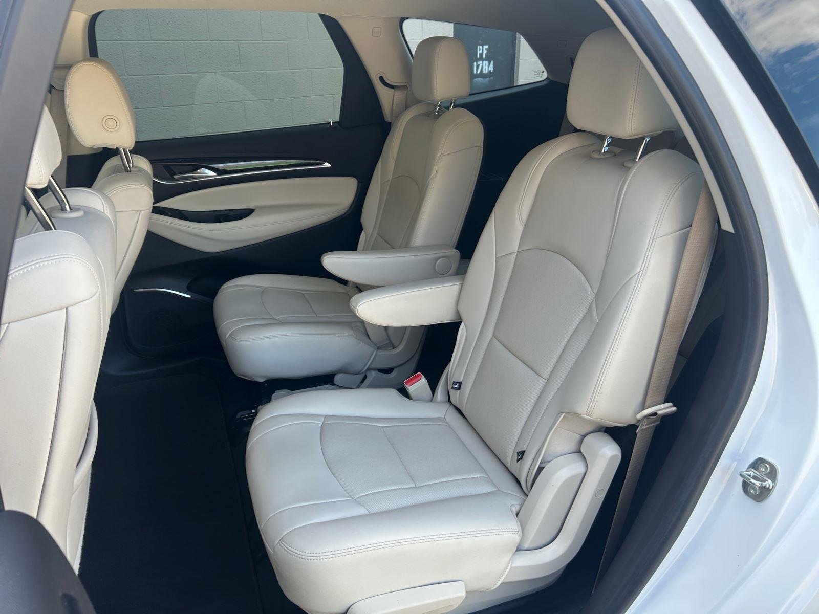 Used 2023 Summit White Buick Essence image 17