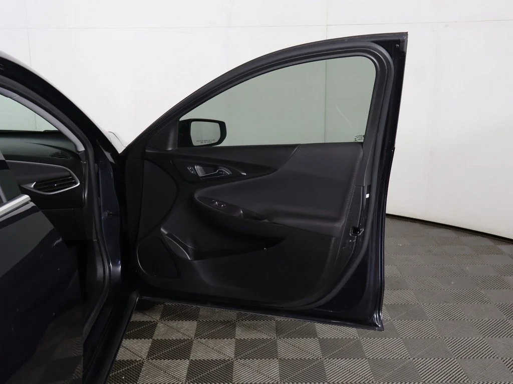 Used 2023 Gray Chevrolet LT image 16
