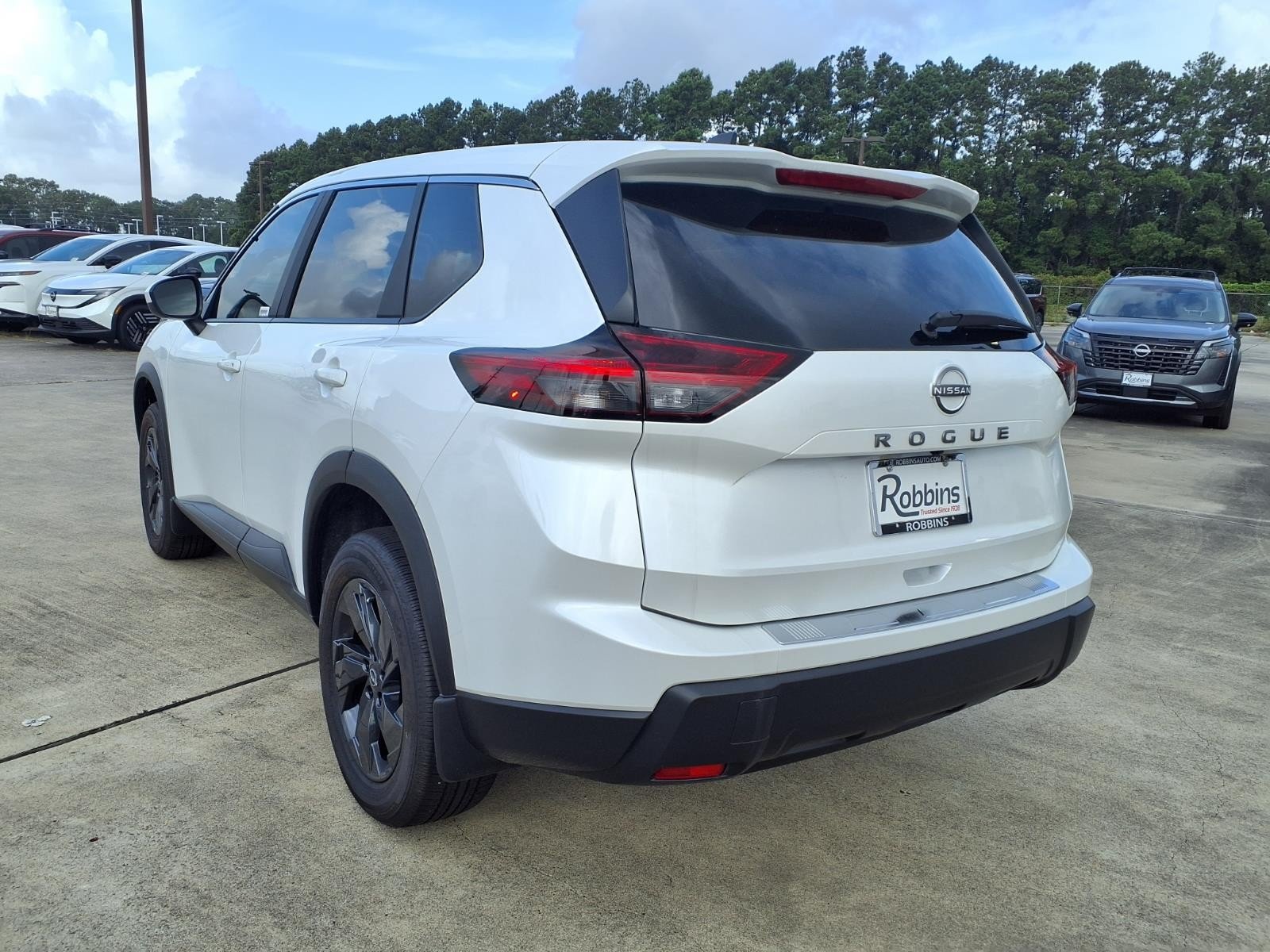 New 2026 Everest White Pearl Tricoat Nissan SV image 7