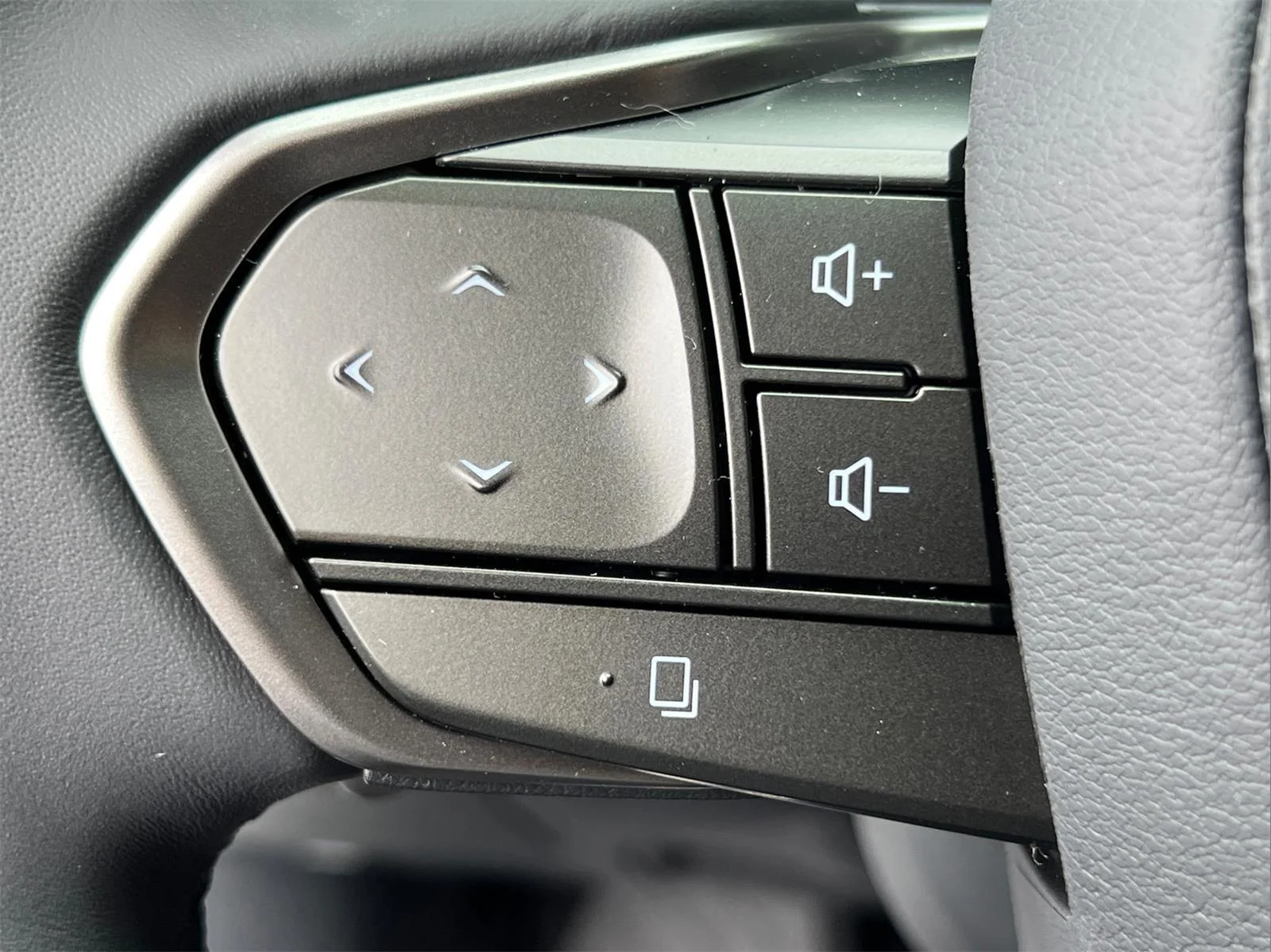 New 2026 Eminent White Pearl Lexus RX 350h Premium+ image 17