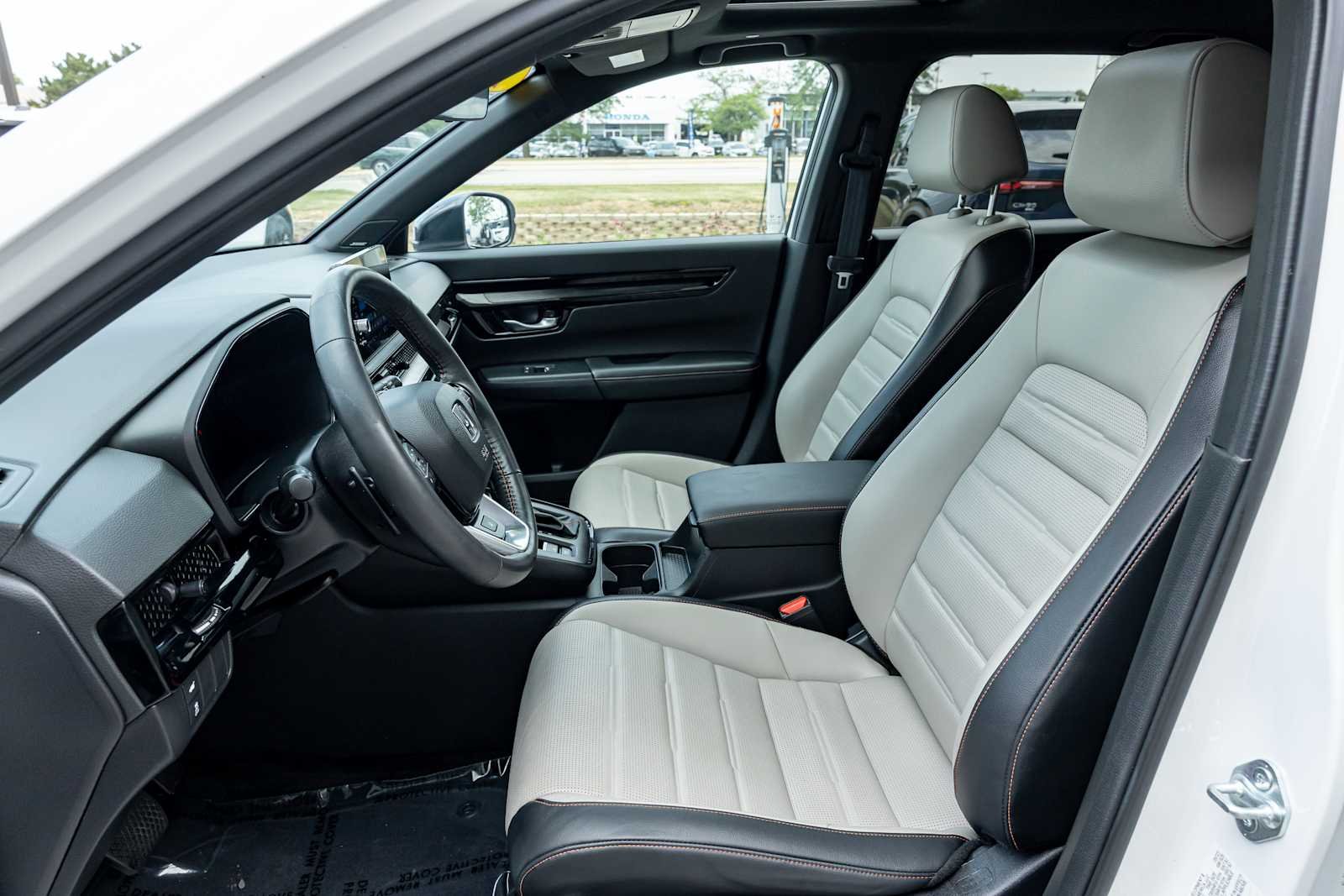 Used 2023 Platinum White Pearl Honda Sport Touring image 28