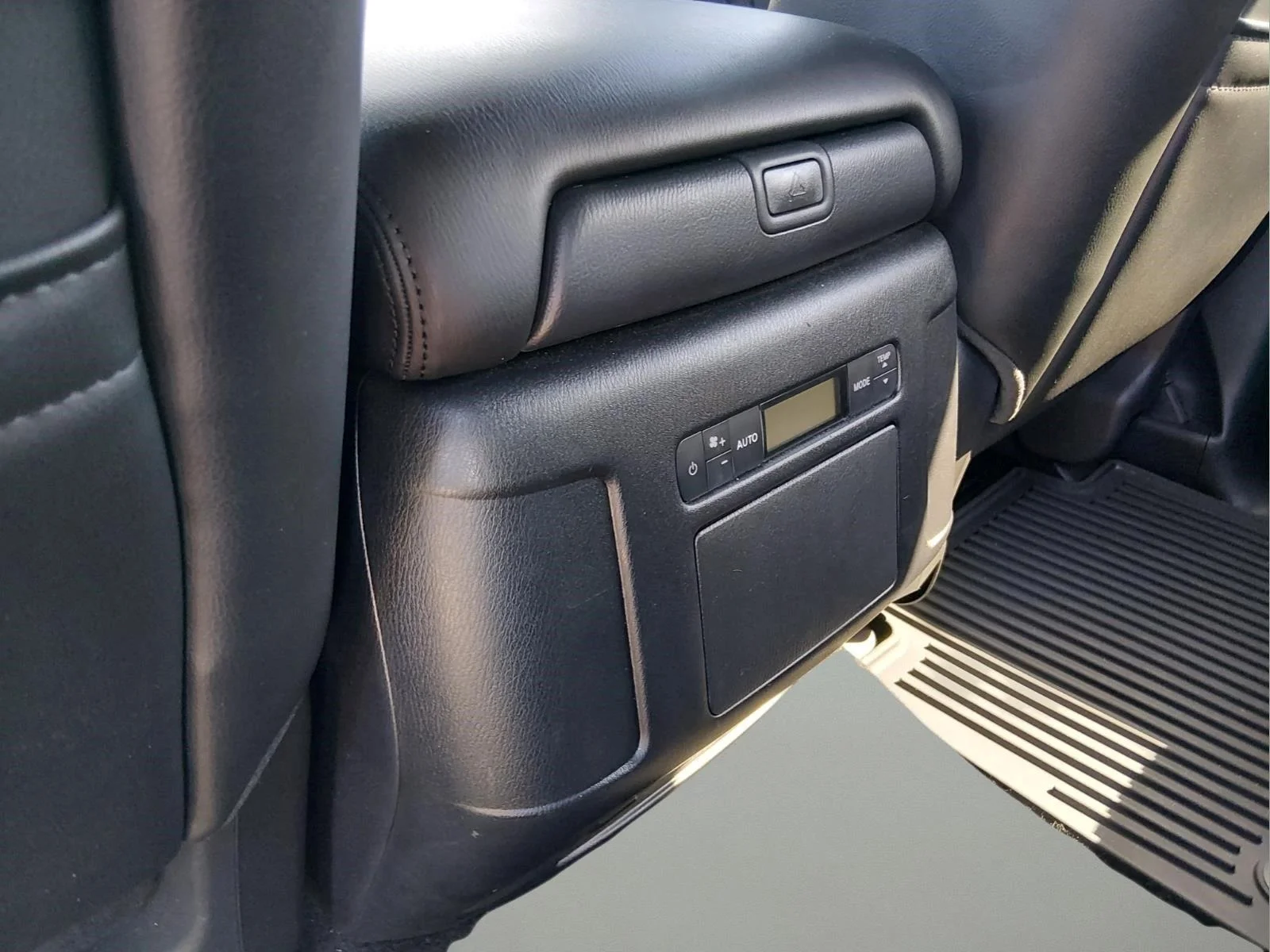 Used 2023 Super Black Nissan SL image 19