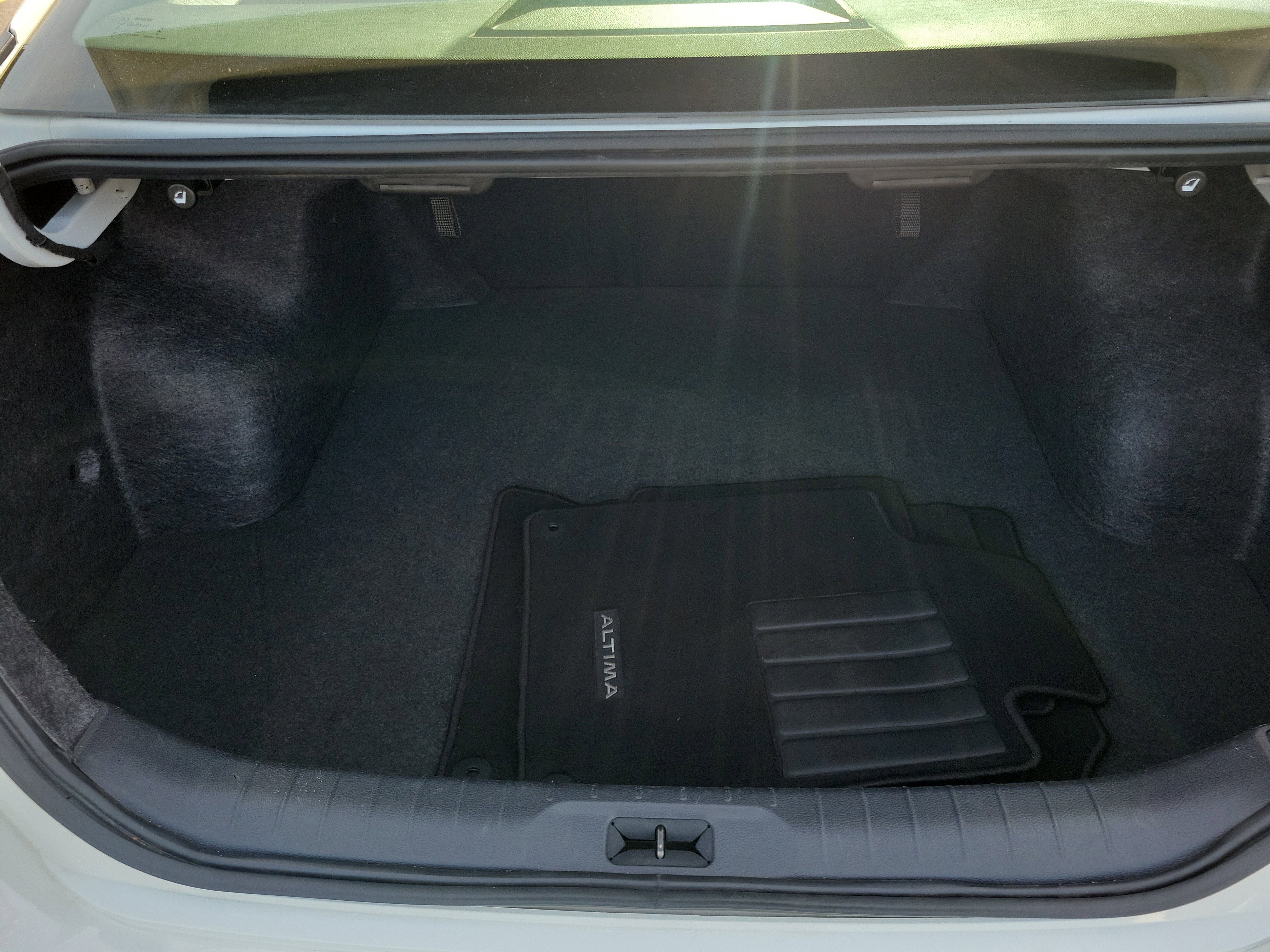 2025 Nissan Altima SV - Photo 8