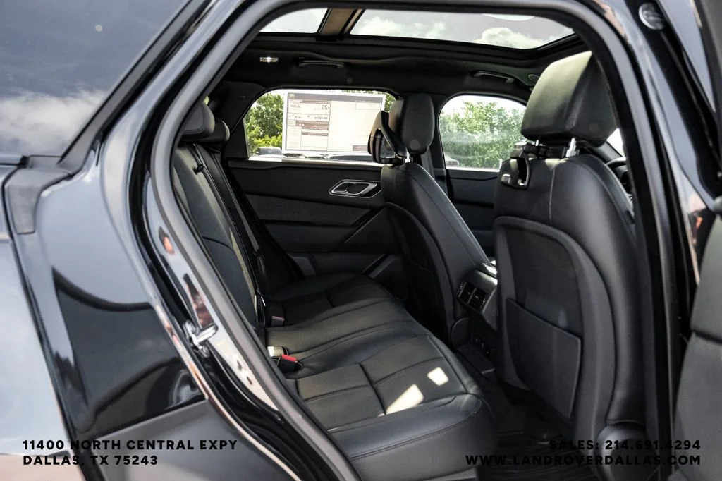 New 2026 Santorini Black Metallic Land Rover S image 34