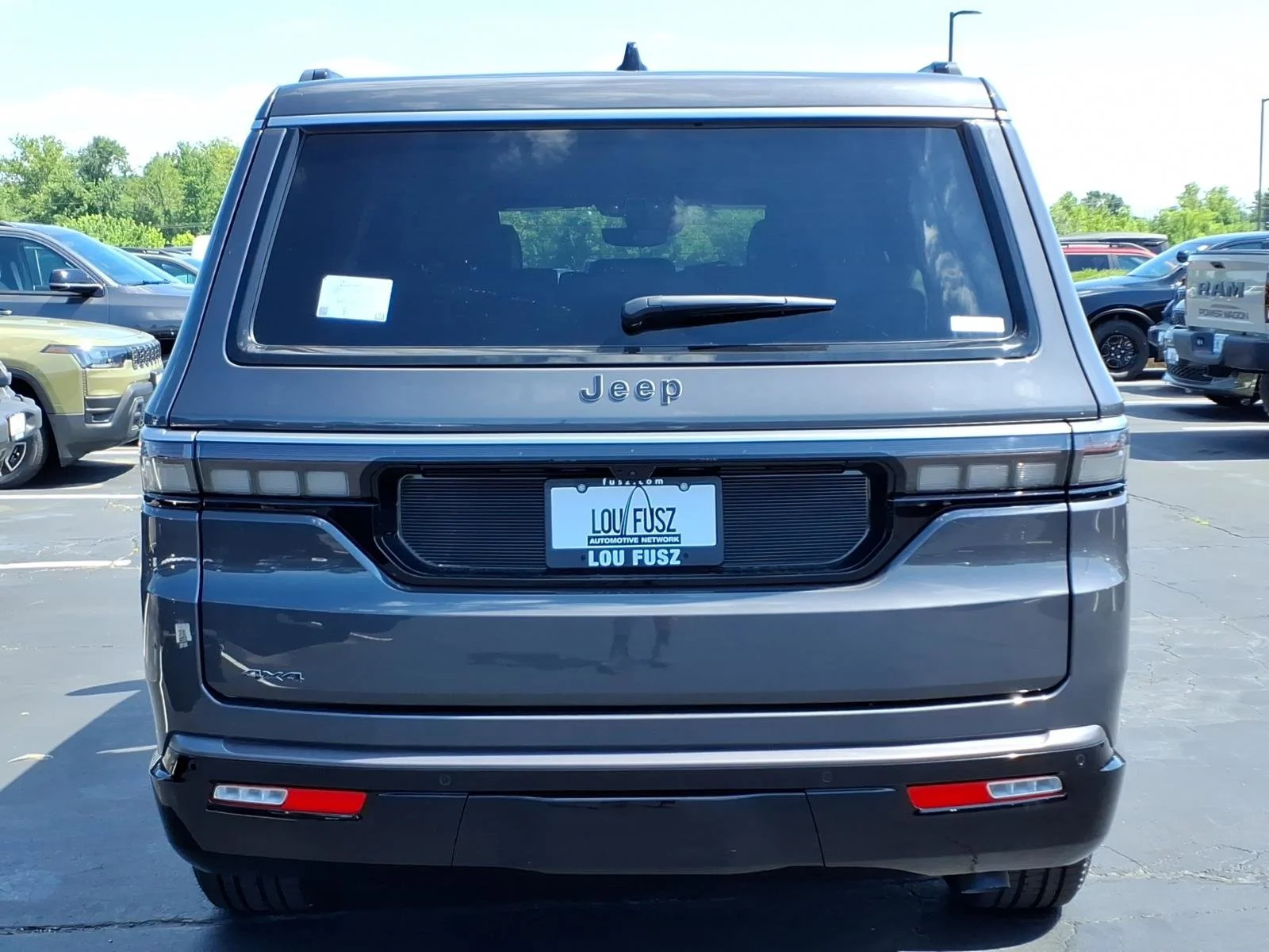 New 2026 Baltic-Gray Metallic Clear-Coat Exterior Paint Jeep  image 20