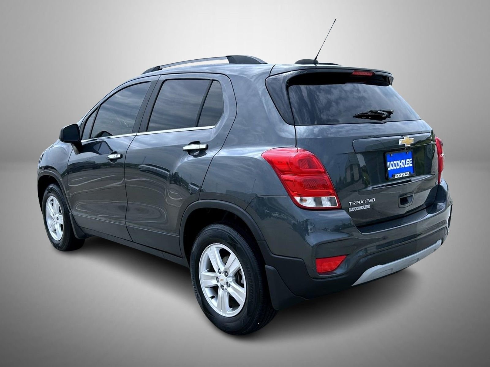 Used 2018 Gray Chevrolet LT image 7