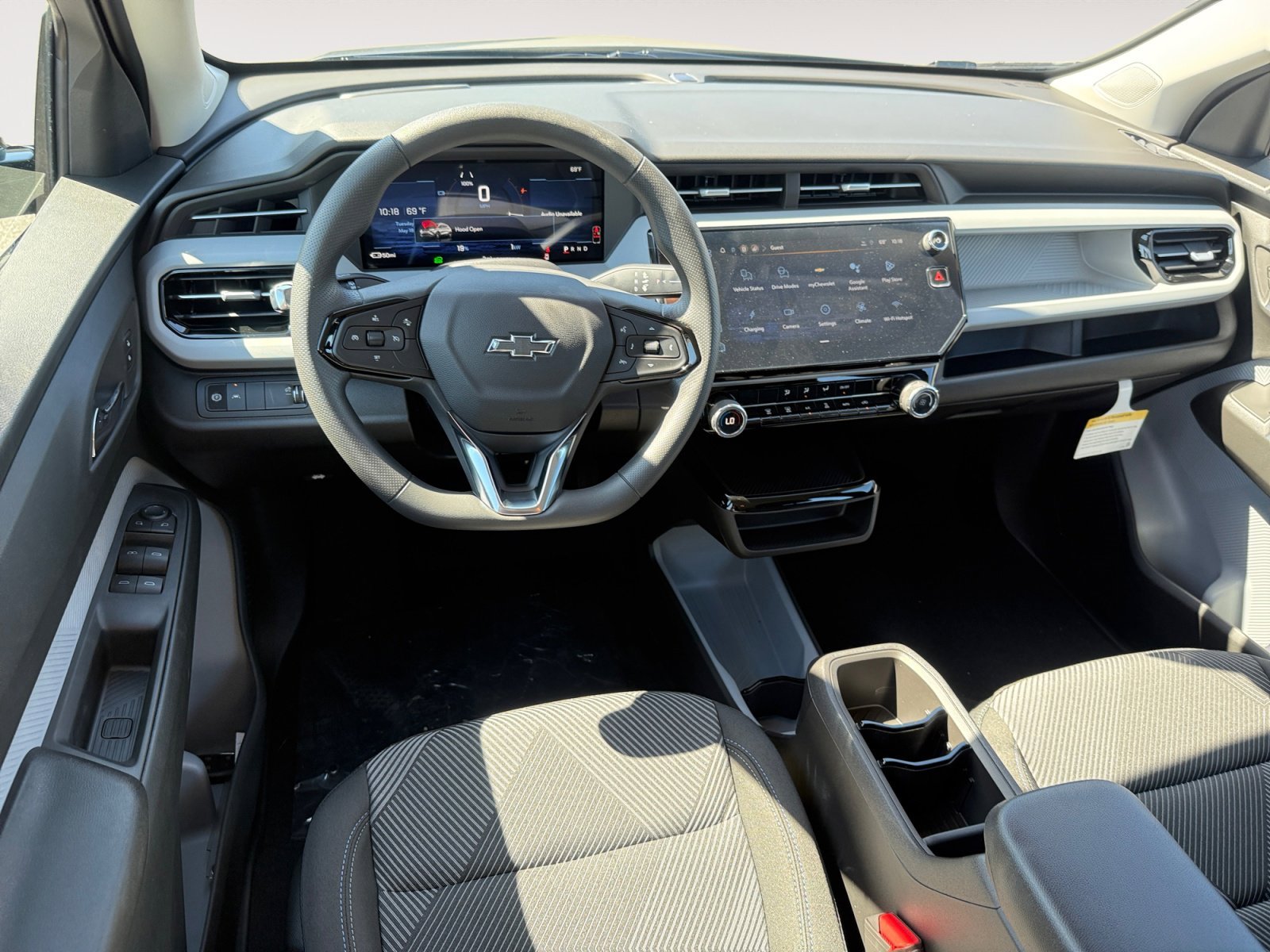 2027 Chevrolet Bolt LT - Photo 15