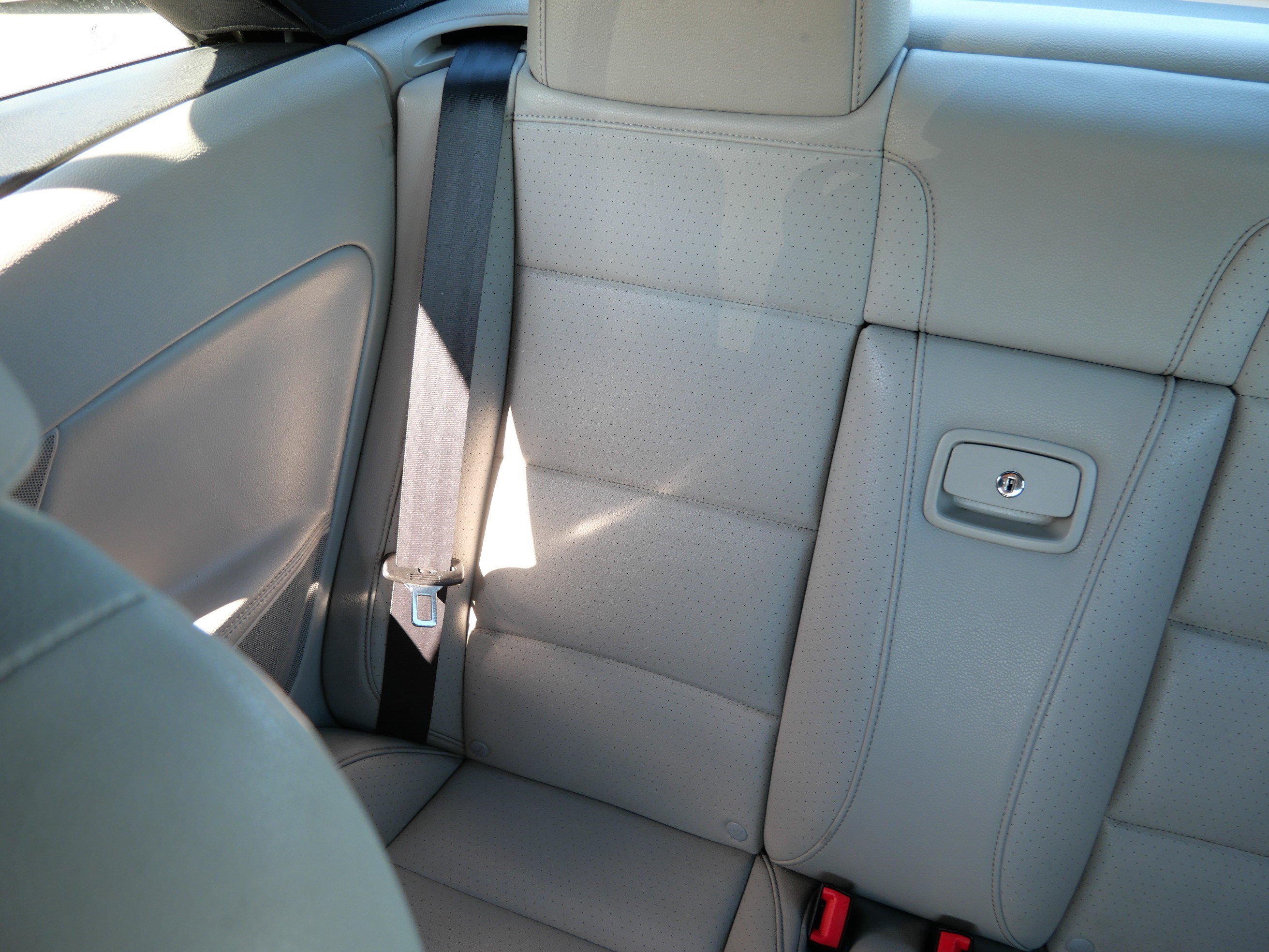 Used 2010 Eismeer Blue Metallic Volkswagen Komfort image 10