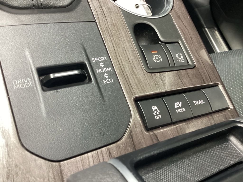 Used 2021 Red Toyota Platinum image 20