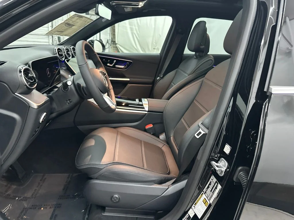 New 2026 Black Mercedes-Benz GLC 300 image 20