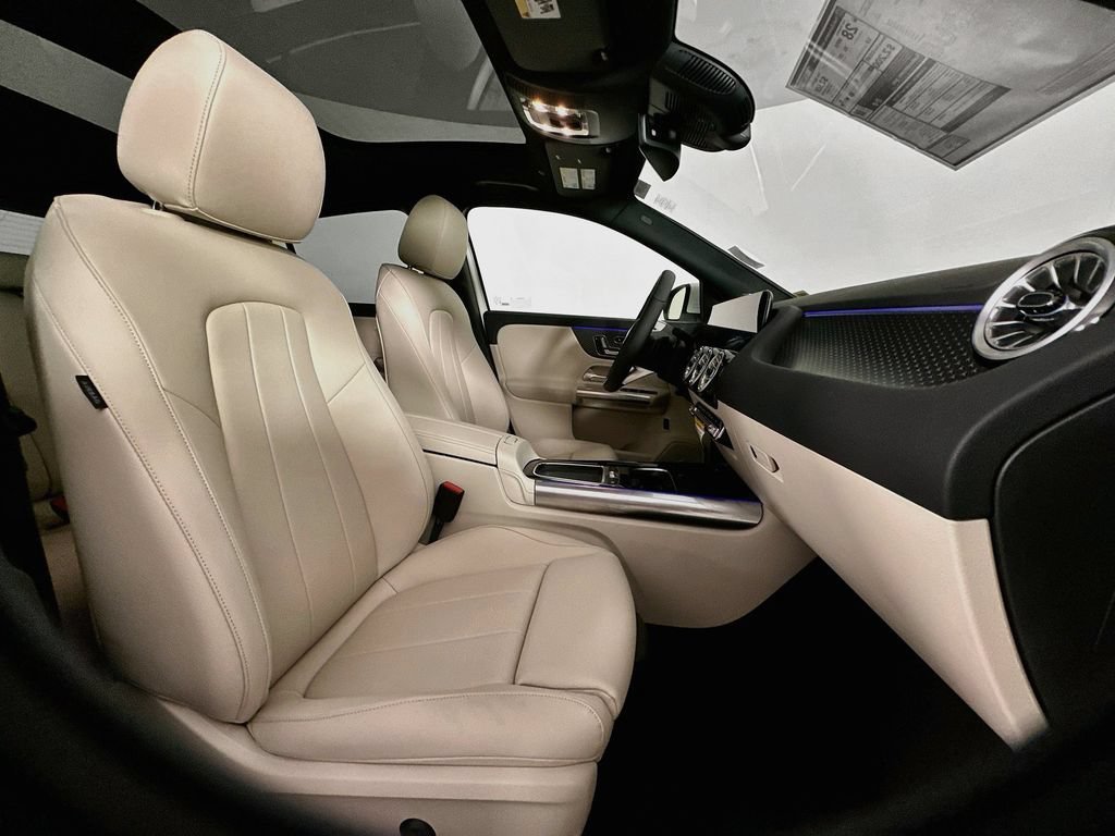 New 2026 Polar White Mercedes-Benz GLA 250 image 61