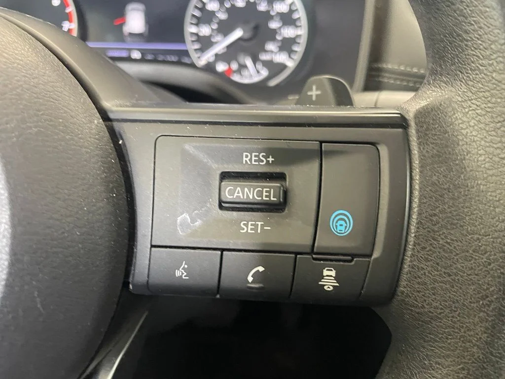 Used 2024 Gray Nissan SV image 13