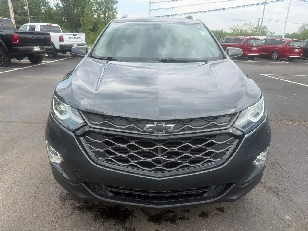 Used 2018 Gray Chevrolet LT image 3