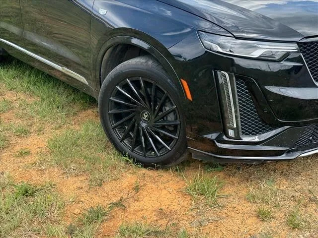 Used 2020 Black Cadillac Sport image 8