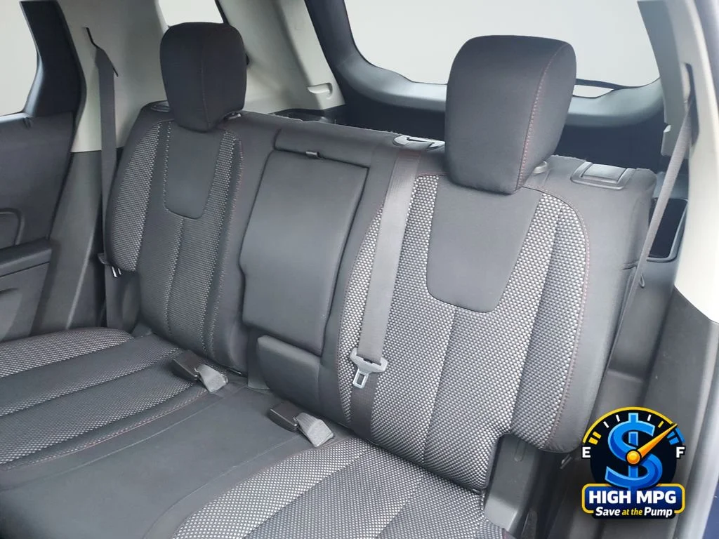Used 2015 Blue GMC SLE-2 image 32