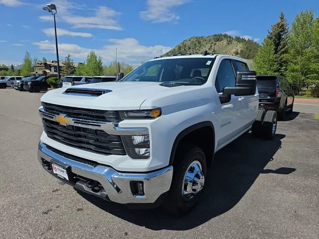 2026 Chevrolet Silverado HD 1LT 4WD Crew Cab 171.5" WB's photo